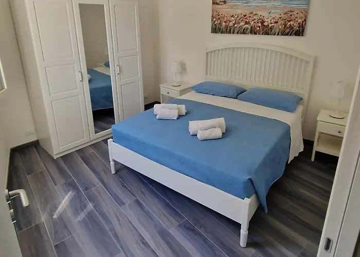 Blu House * فافينانا